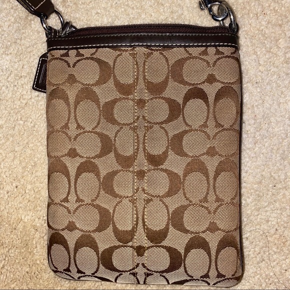 ⚜️🌟authentic COACH CrossBody bag - Picture 2 of 4